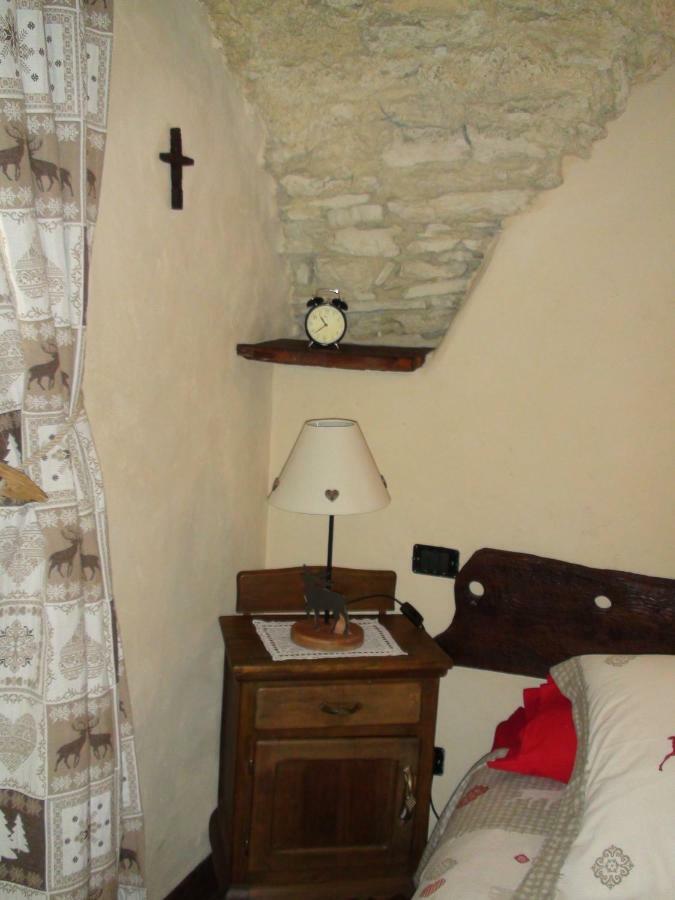 Le Petit Chateau De Vetan Cir 0023 Saint-Pierre Exteriör bild